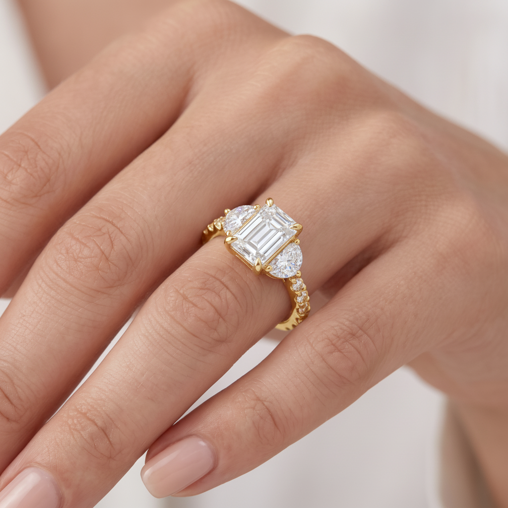 _lifestyle_image@SKU:R6001-NADE01000004Y #metal_14k-yellow-gold+origin_lab-grown+diamond-quality_ef-vs2++