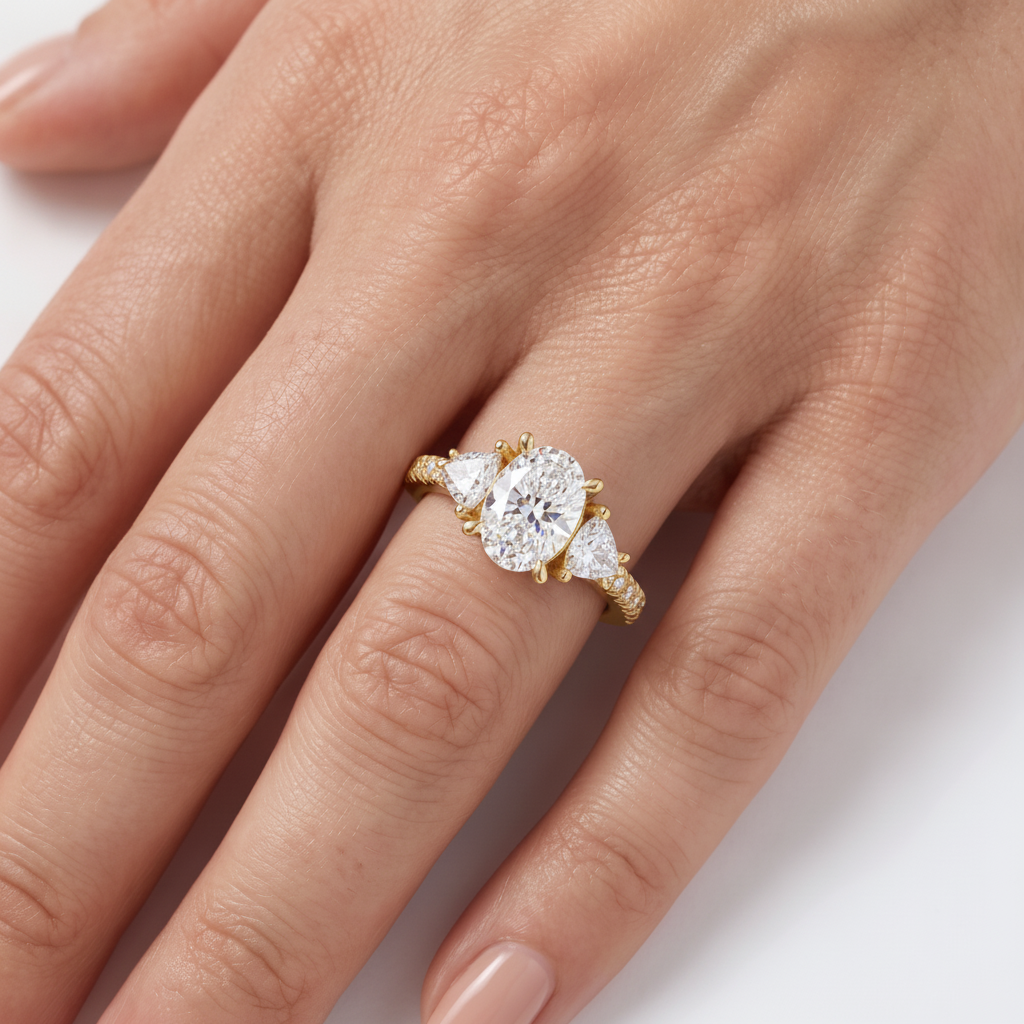 _lifestyle_image@SKU:R6002-NADO01000004Y #metal_14k-yellow-gold+origin_lab-grown+diamond-quality_ef-vs2++