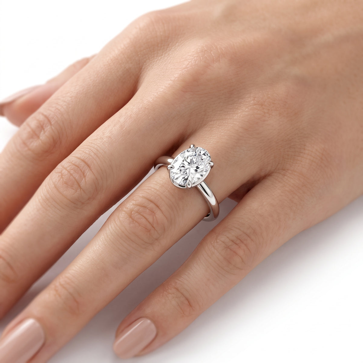 _lifestyle_image@SKU:R6203-LGDO0200000PL #metal_platinum+origin_lab-grown+quality_ef-vs2+