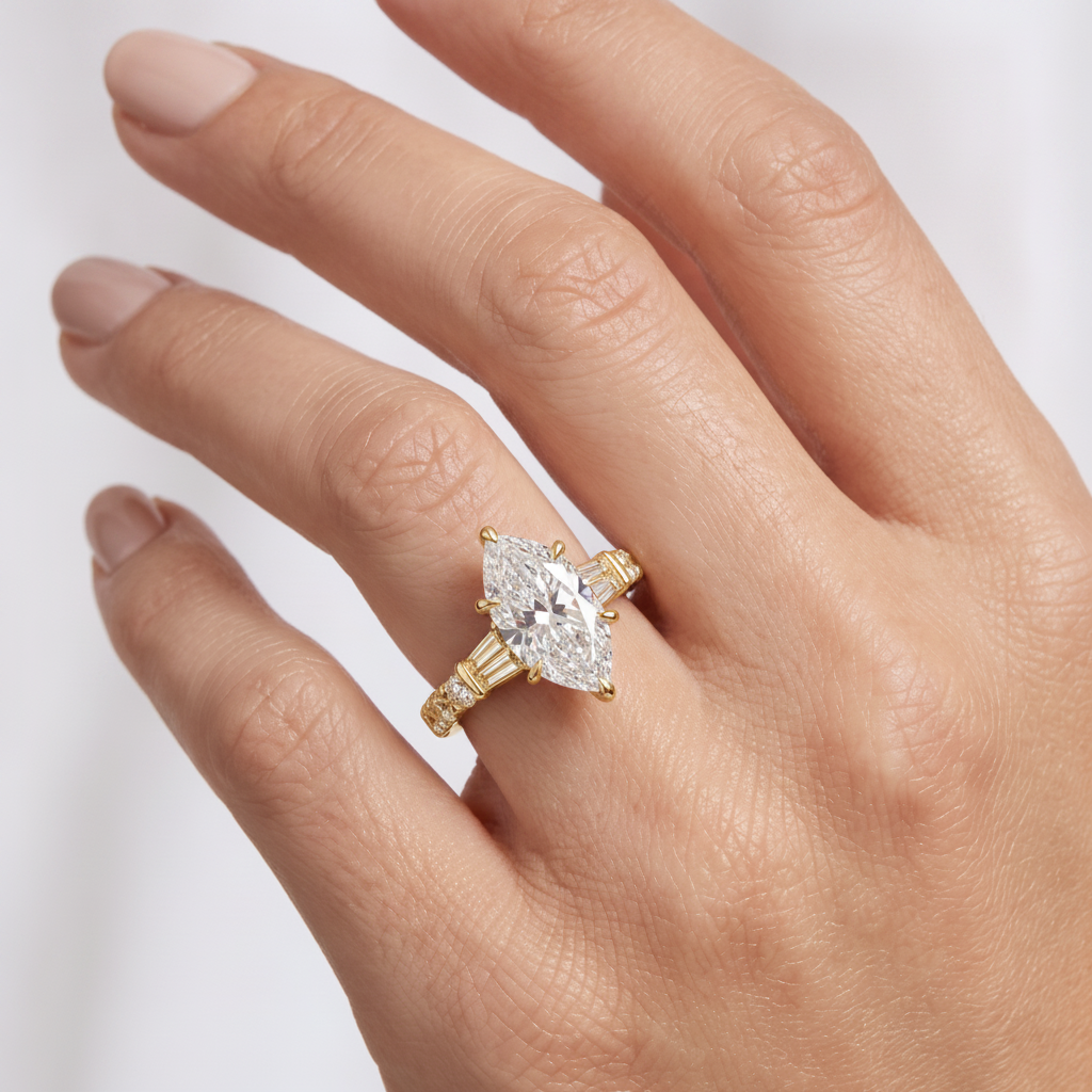 _lifestyle_image@SKU:R6517-LGDM03000004Y #metal_14k-yellow-gold+origin_lab-grown+quality_ef-vs2+
