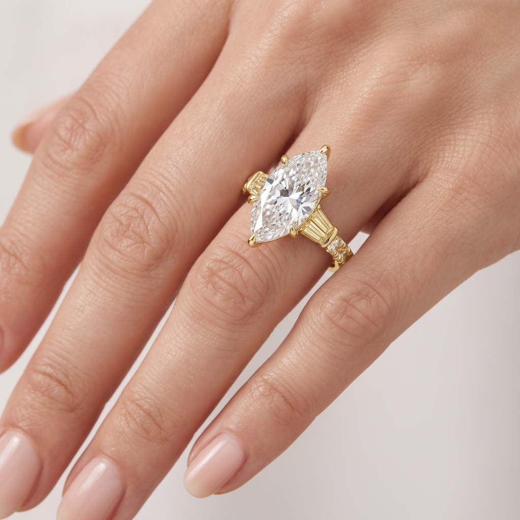 _lifestyle_image@SKU:R6517-LGDM04000004Y #metal_14k-yellow-gold+origin_lab-grown+quality_ef-vs2+