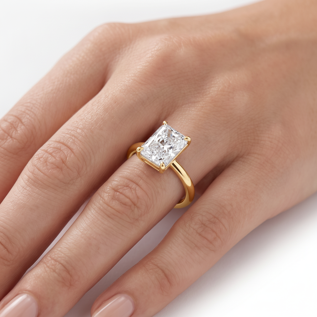 _lifestyle_image@SKU:R6828-NADT03000004Y #metal_14k-yellow-gold+origin_lab-grown+quality_g-si