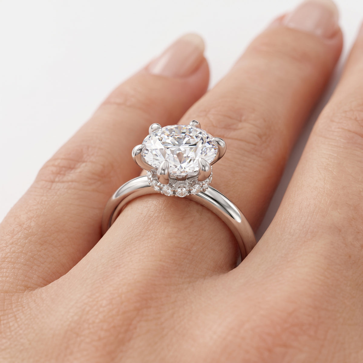 _lifestyle_image@SKU:R7604-NADR0400000PL #diamond-quality_ef-vs2++metal_platinum+origin_lab-grown+