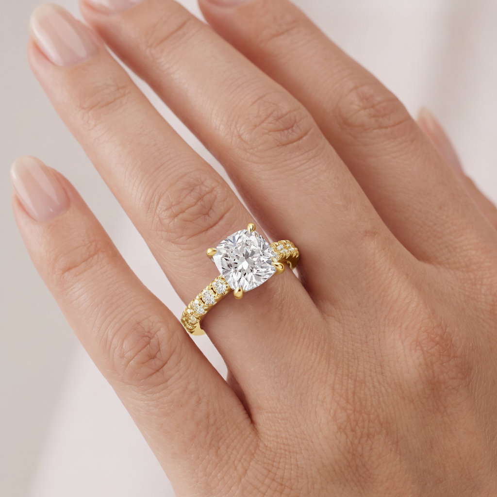 _lifestyle_image@SKU:R7847-NADC02000004Y #metal_14k-yellow-gold+origin_lab-grown+quality_ef-vs2+