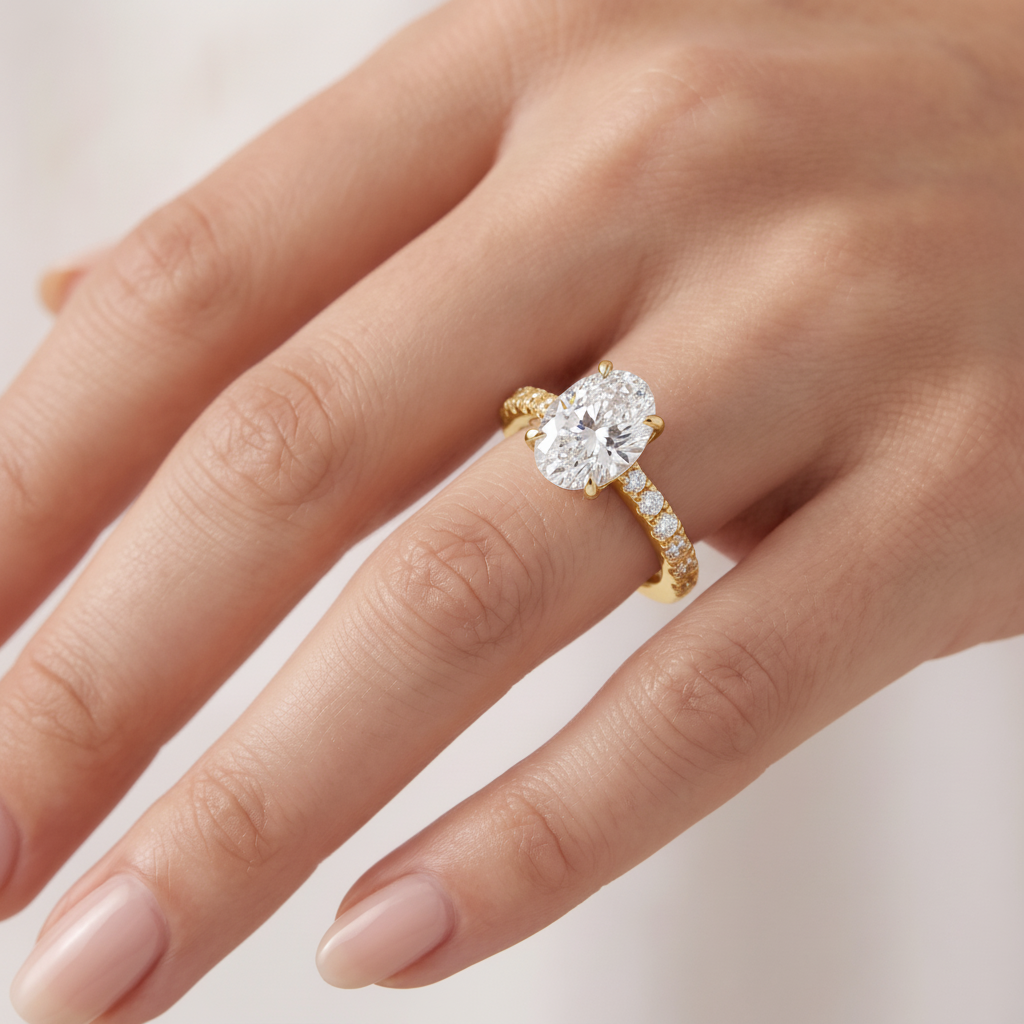 _lifestyle_image@SKU:R7847-NADO03000004Y #metal_14k-yellow-gold+origin_lab-grown+quality_ef-vs2+