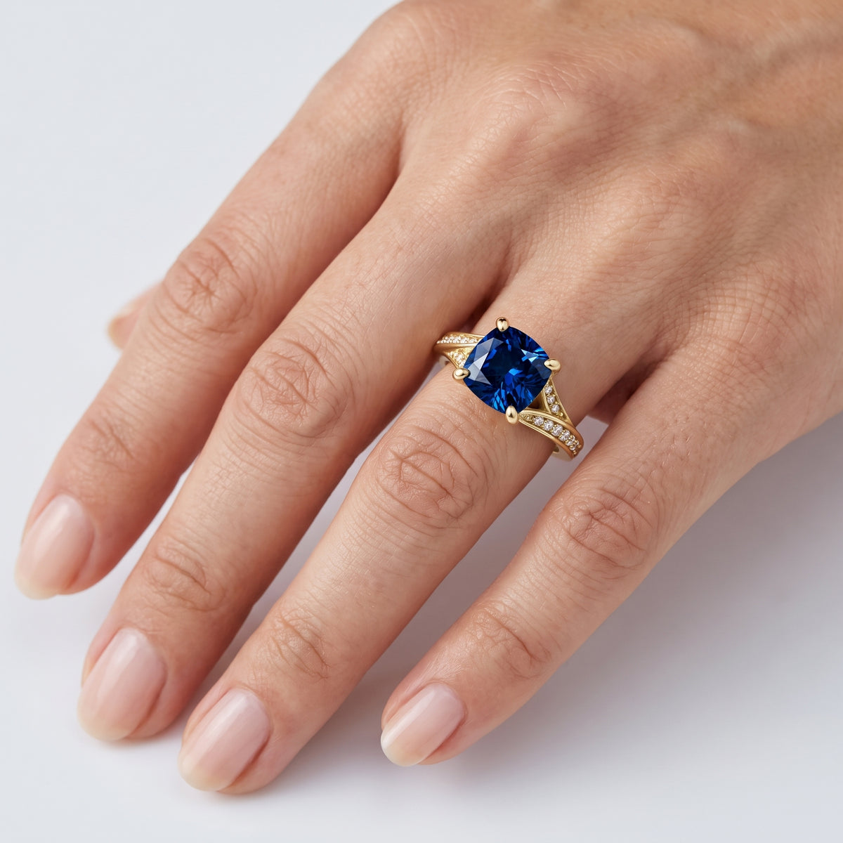 _lifestyle_image@SKU:RG027-NCSC02000004Y #metal_14k-yellow-gold+origin_lab-created