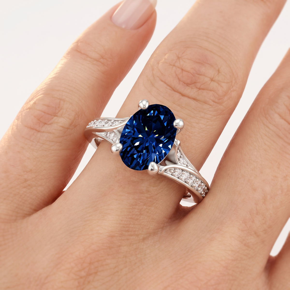 _lifestyle_image@SKU:RG027-NCSO01000004W #metal_14k-white-gold+origin_lab-created