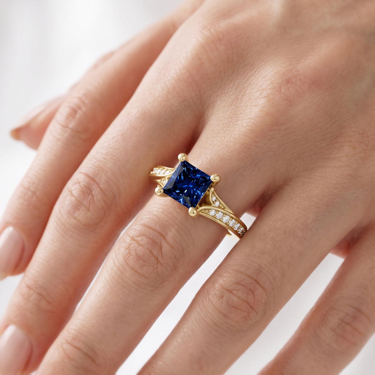 _lifestyle_image@SKU:RG027-NCSP01000004Y #metal_14k-yellow-gold+origin_lab-created