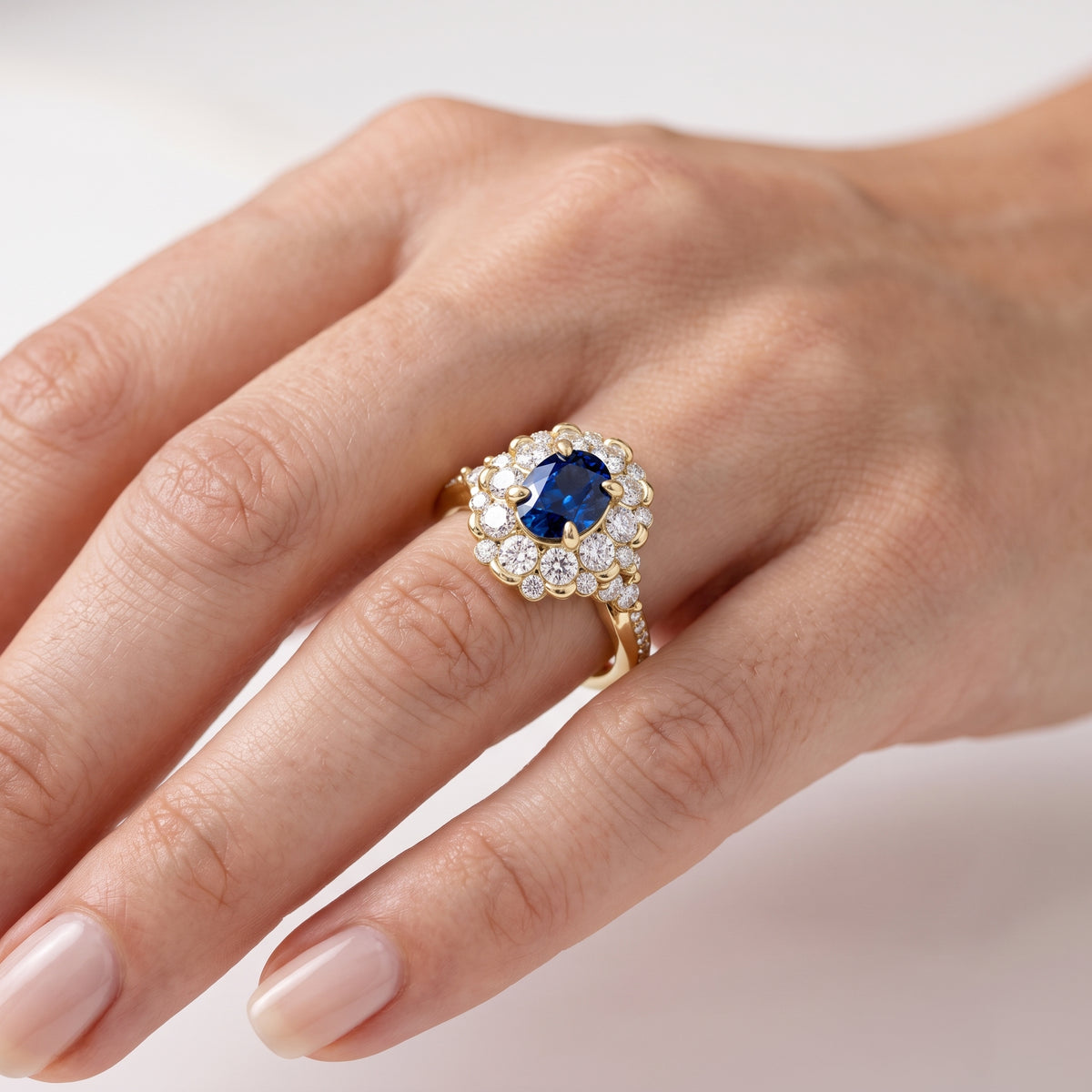 _lifestyle_image@SKU:RG108-NCSO01000004Y #metal_14k-yellow-gold+origin_lab-created