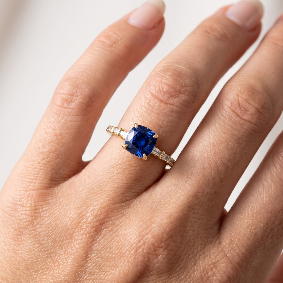 _lifestyle_image@SKU:RG113-NCSC01000004Y #metal_14k-yellow-gold+origin_lab-created