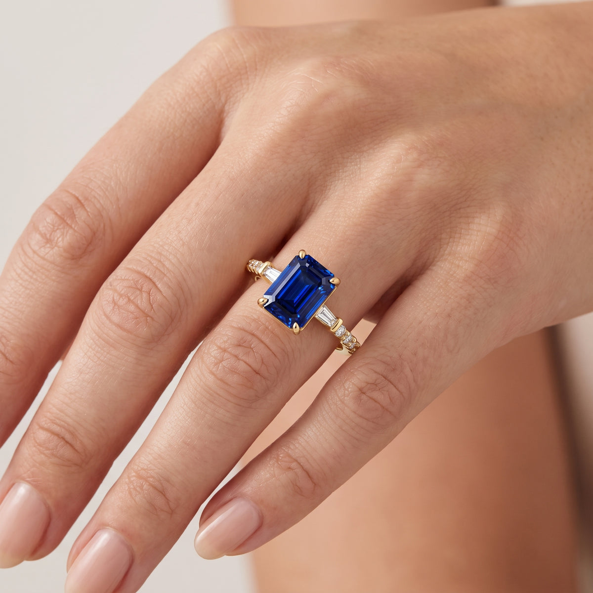 _lifestyle_image@SKU:RG113-NCSE01000004Y #metal_14k-yellow-gold+origin_lab-created