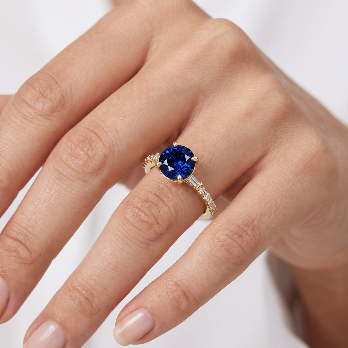 _lifestyle_image@SKU:RG113-NCSR01000004Y #metal_14k-yellow-gold+origin_lab-created