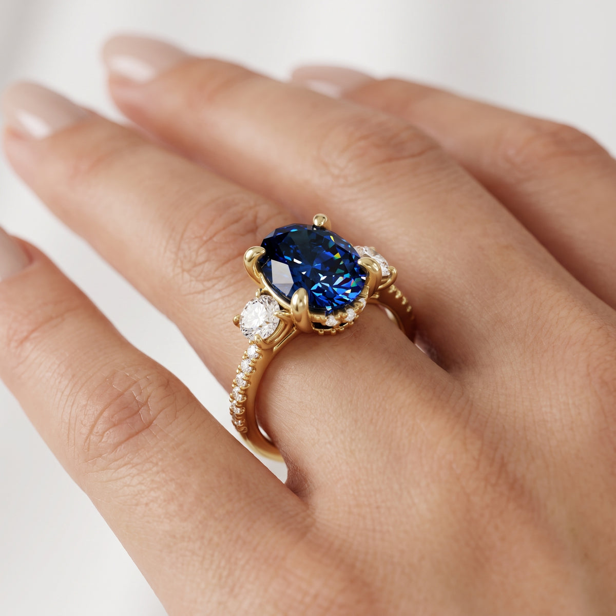_lifestyle_image@SKU:RG115-NCSO02000004Y #metal_14k-yellow-gold+origin_lab-created