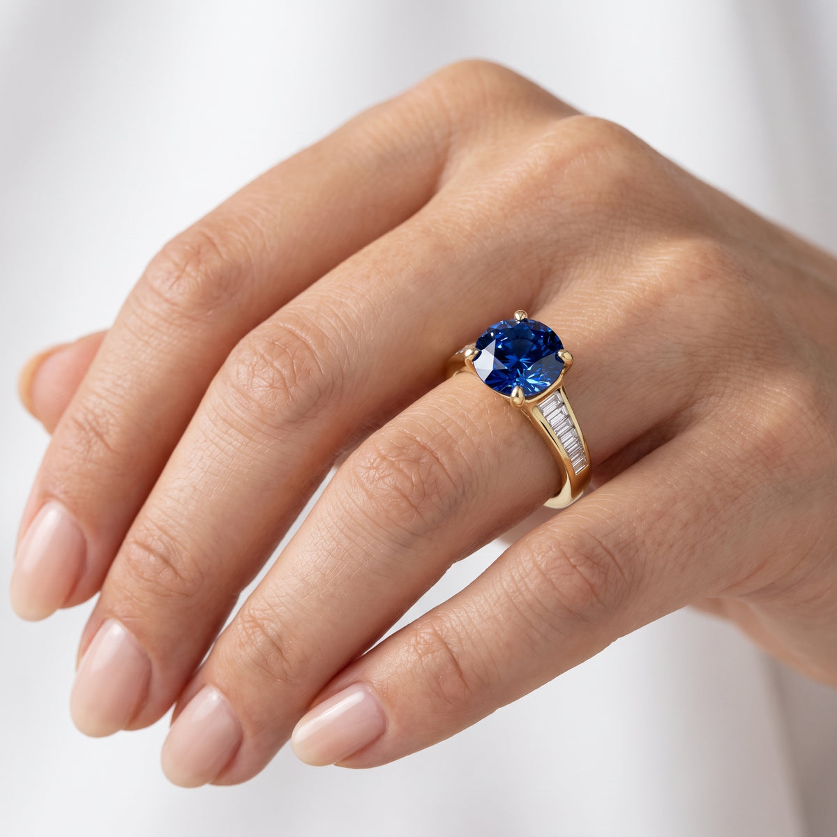 _lifestyle_image@SKU:RG136-NCSR03000004Y #metal_14k-yellow-gold+origin_lab-created