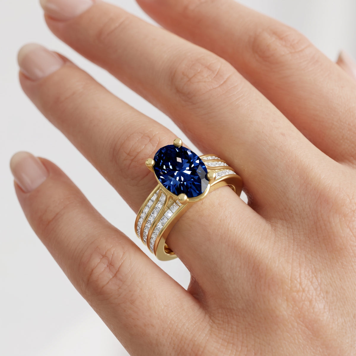 _lifestyle_image@SKU:RG195-LCSO02000004Y #metal_10k-yellow-gold+origin_lab-grown