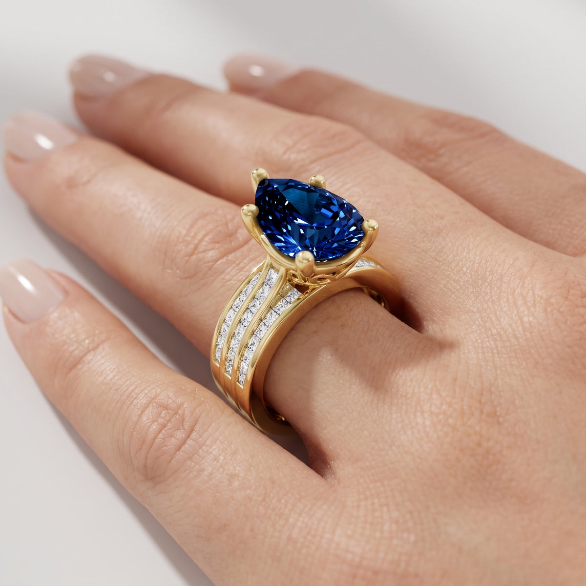 _lifestyle_image@SKU:RG195-NCSD02000004Y #metal_14k-yellow-gold+origin_lab-grown