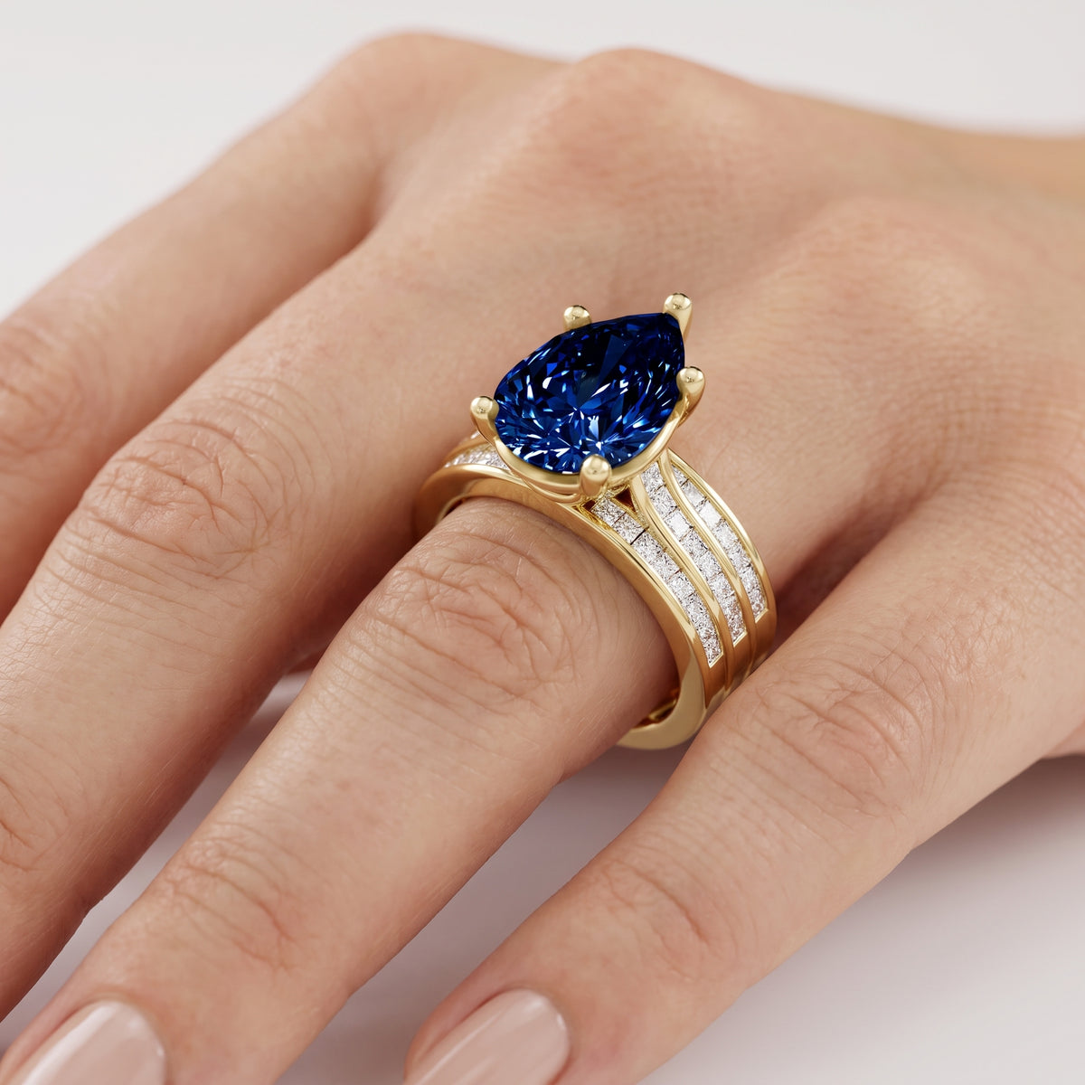 _lifestyle_image@SKU:RG195-NCSD03000004Y #metal_14k-yellow-gold+origin_lab-grown
