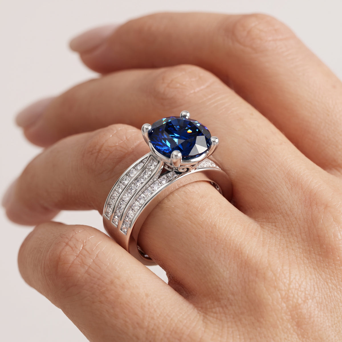 _lifestyle_image@SKU:RG195-NCSR03000004W #metal_14k-white-gold+origin_lab-grown