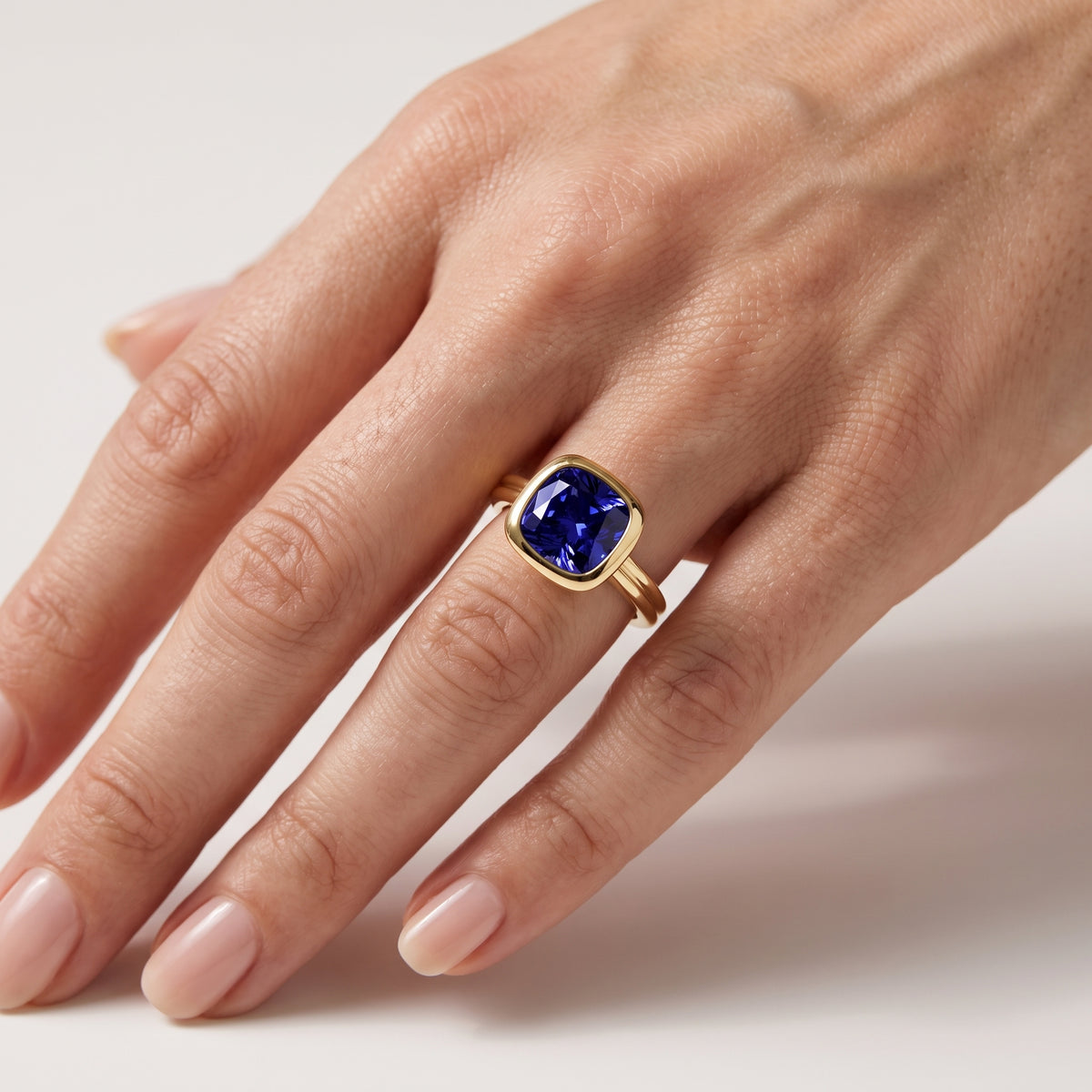 _lifestyle_image@SKU:RG280-NCSC02000004Y #metal_14k-yellow-gold+origin_lab-created