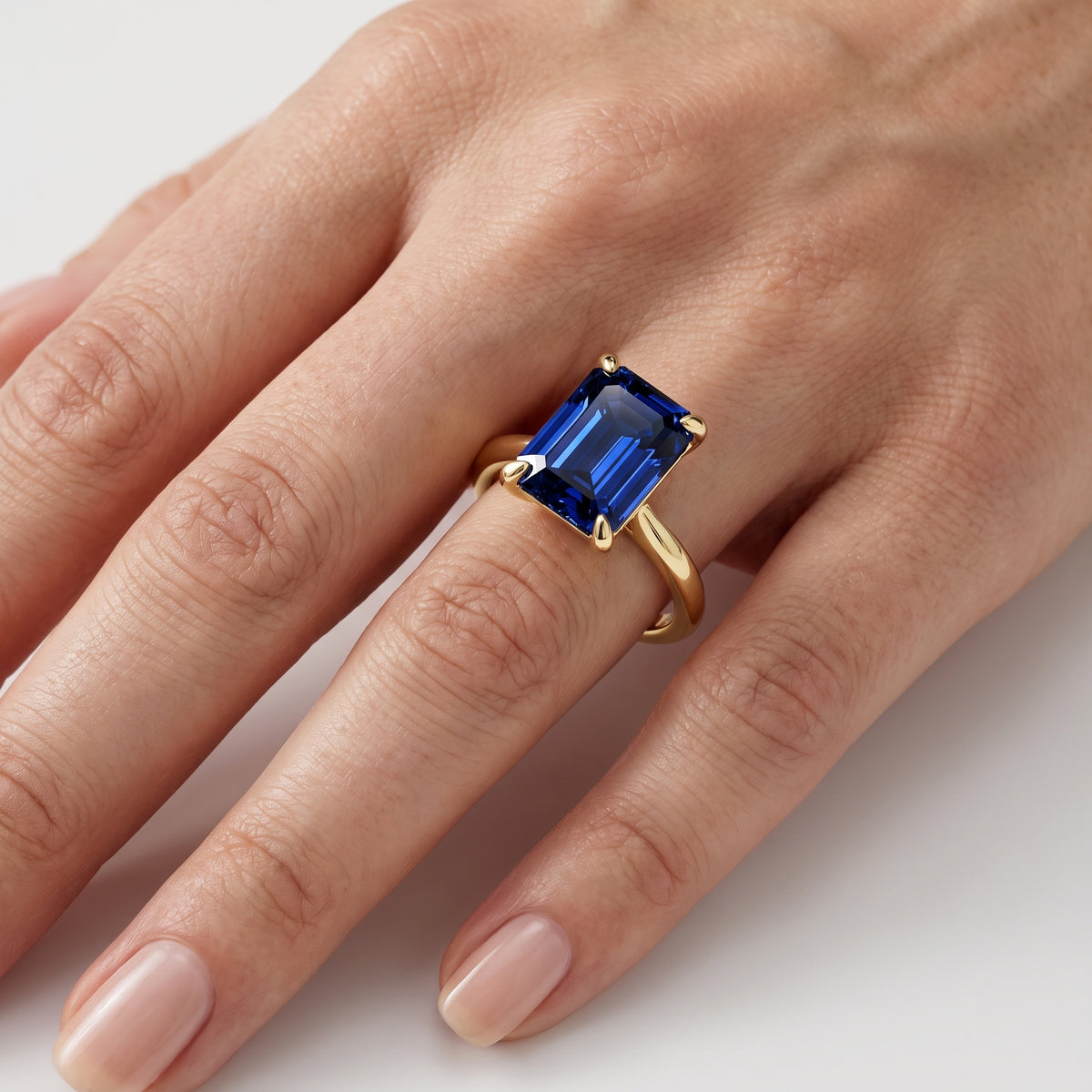 _lifestyle_image@SKU:RG314-NCSE03000004Y #metal_14k-yellow-gold+origin_lab-created