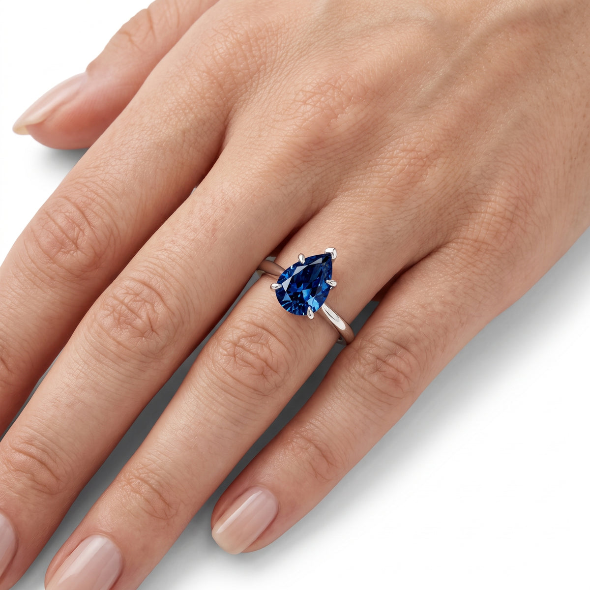 _lifestyle_image@SKU:RG314-LCSD01000004W #metal_10k-white-gold+origin_lab-created