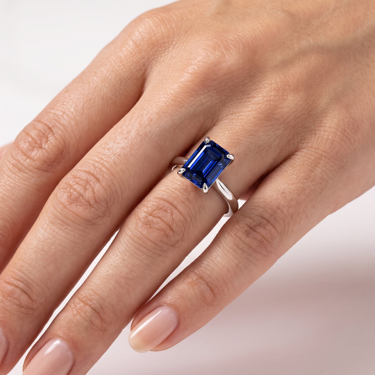 _lifestyle_image@SKU:RG314-NCSE0200000PL #metal_platinum+origin_lab-created