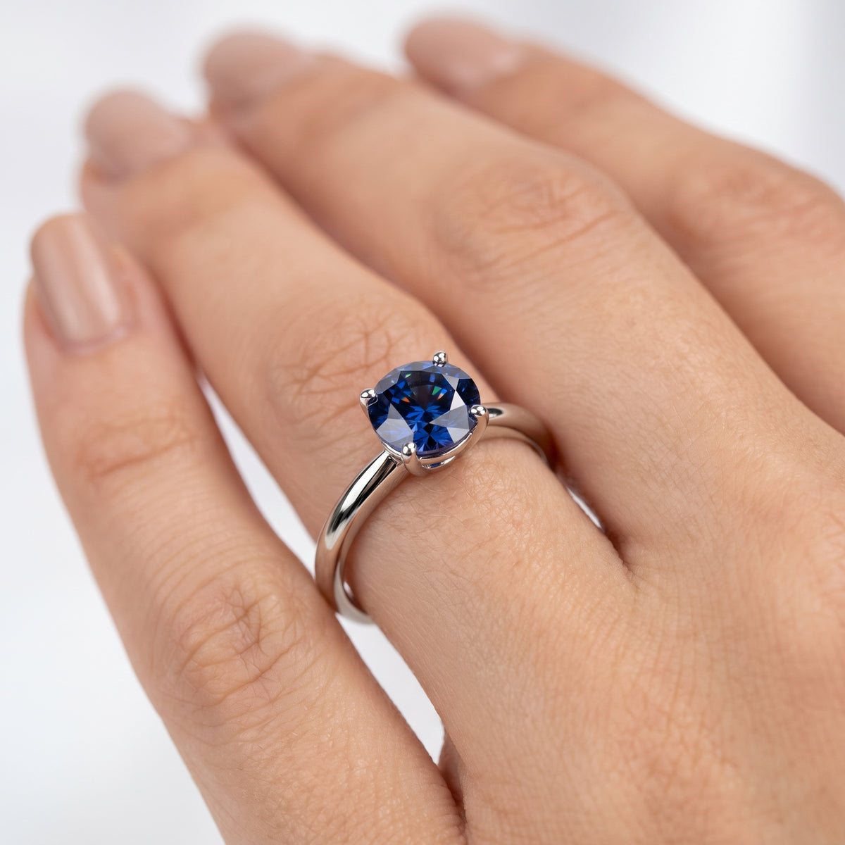 _lifestyle_image@SKU:RG314-NCSR0200000PL #metal_platinum+origin_lab-created