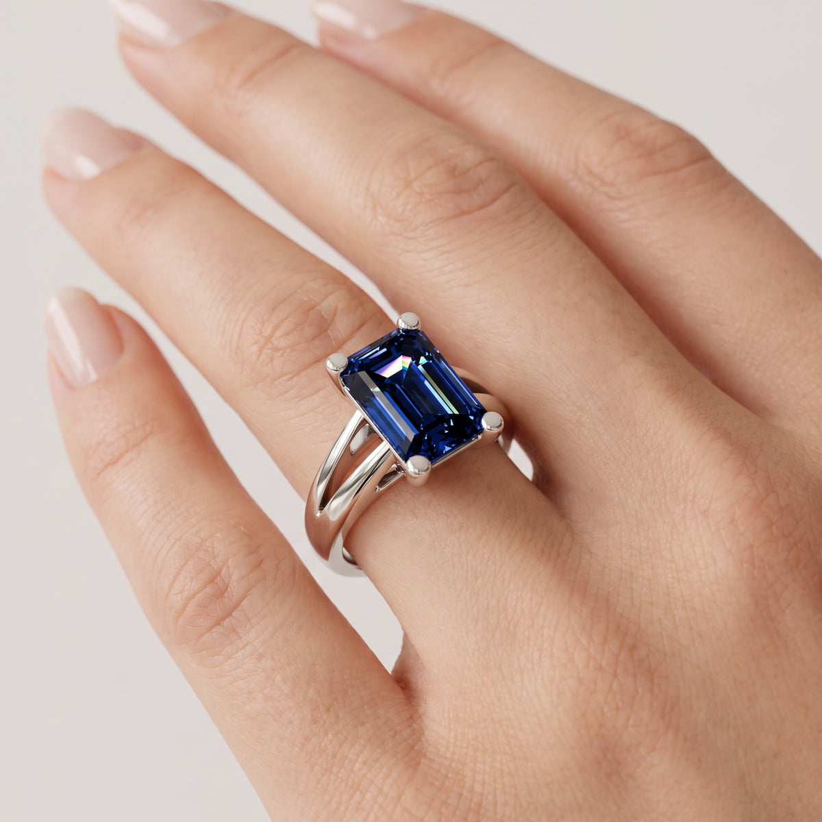 _lifestyle_image@SKU:RG464-NCSE0400000PL #metal_platinum+origin_lab-created