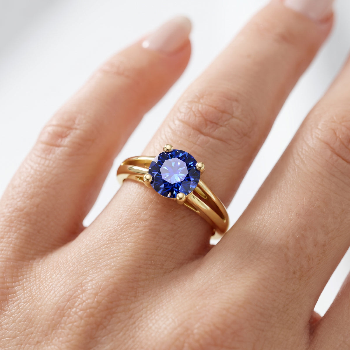 _lifestyle_image@SKU:RG464-NCSR01000004Y #metal_14k-yellow-gold+origin_lab-created