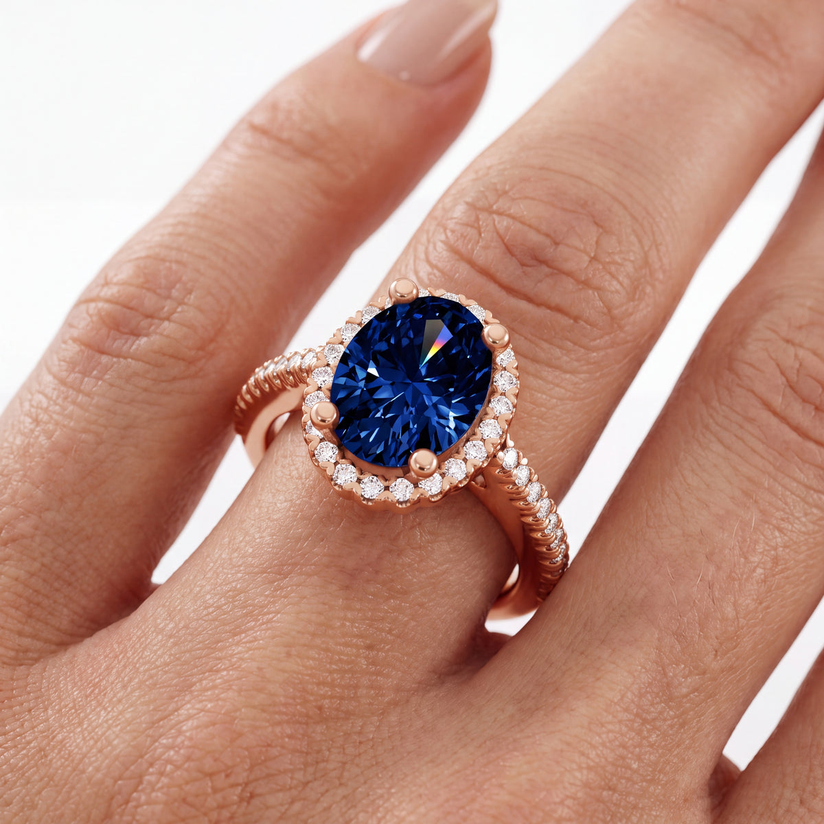 _lifestyle_image@SKU:RG514-LCSO02000004P #metal_10k-rose-gold+origin_lab-created