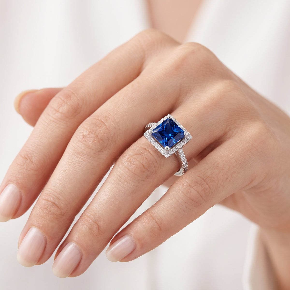 _lifestyle_image@SKU:RG514-LCSP0300000DW #metal_silver+origin_lab-created