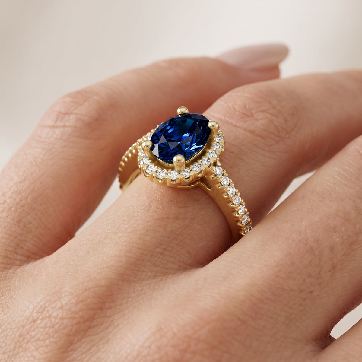 _lifestyle_image@SKU:RG514-NCSO01000004Y #metal_14k-yellow-gold+origin_lab-created