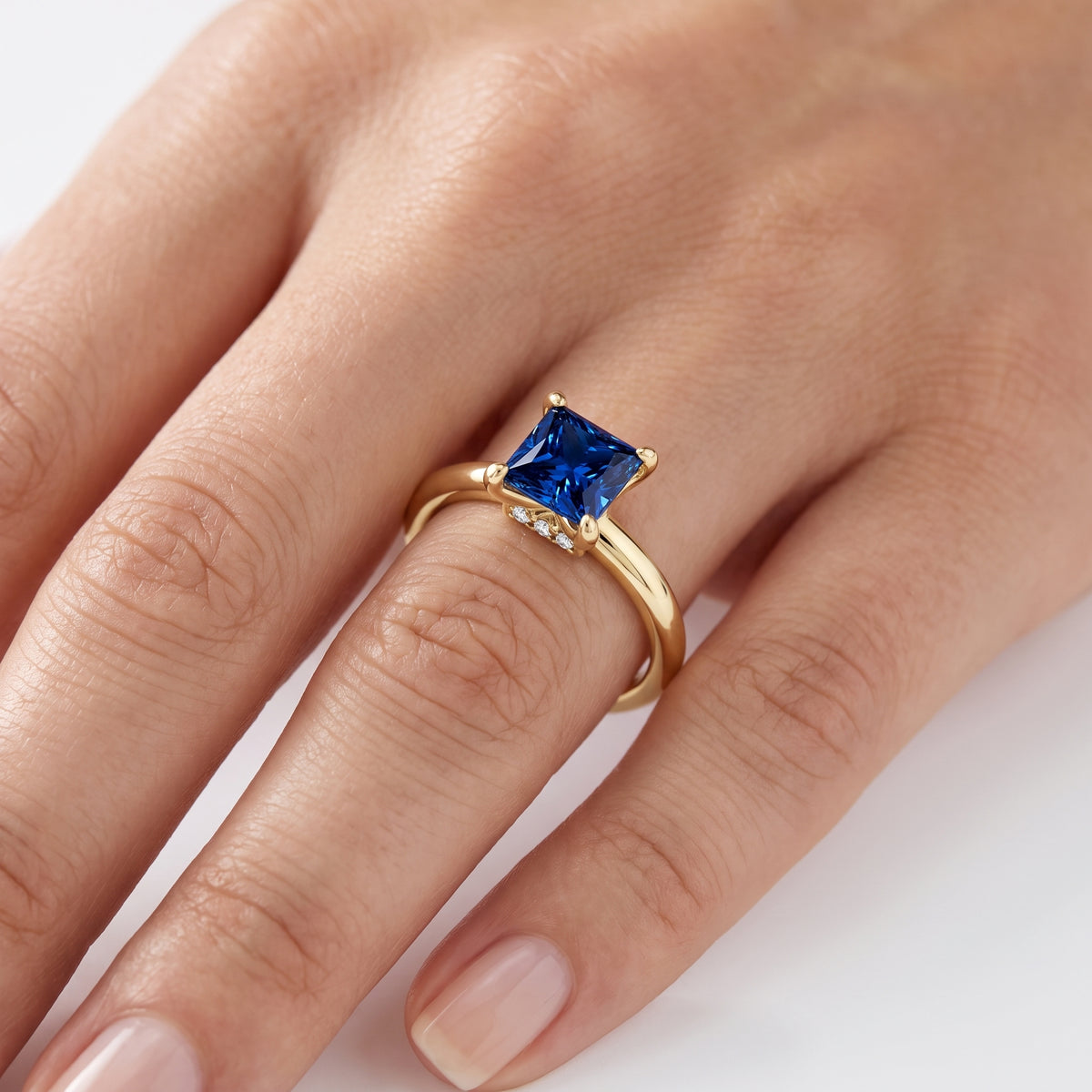 _lifestyle_image@SKU:RG604-NCSP01000004Y #metal_14k-yellow-gold+origin_lab-created