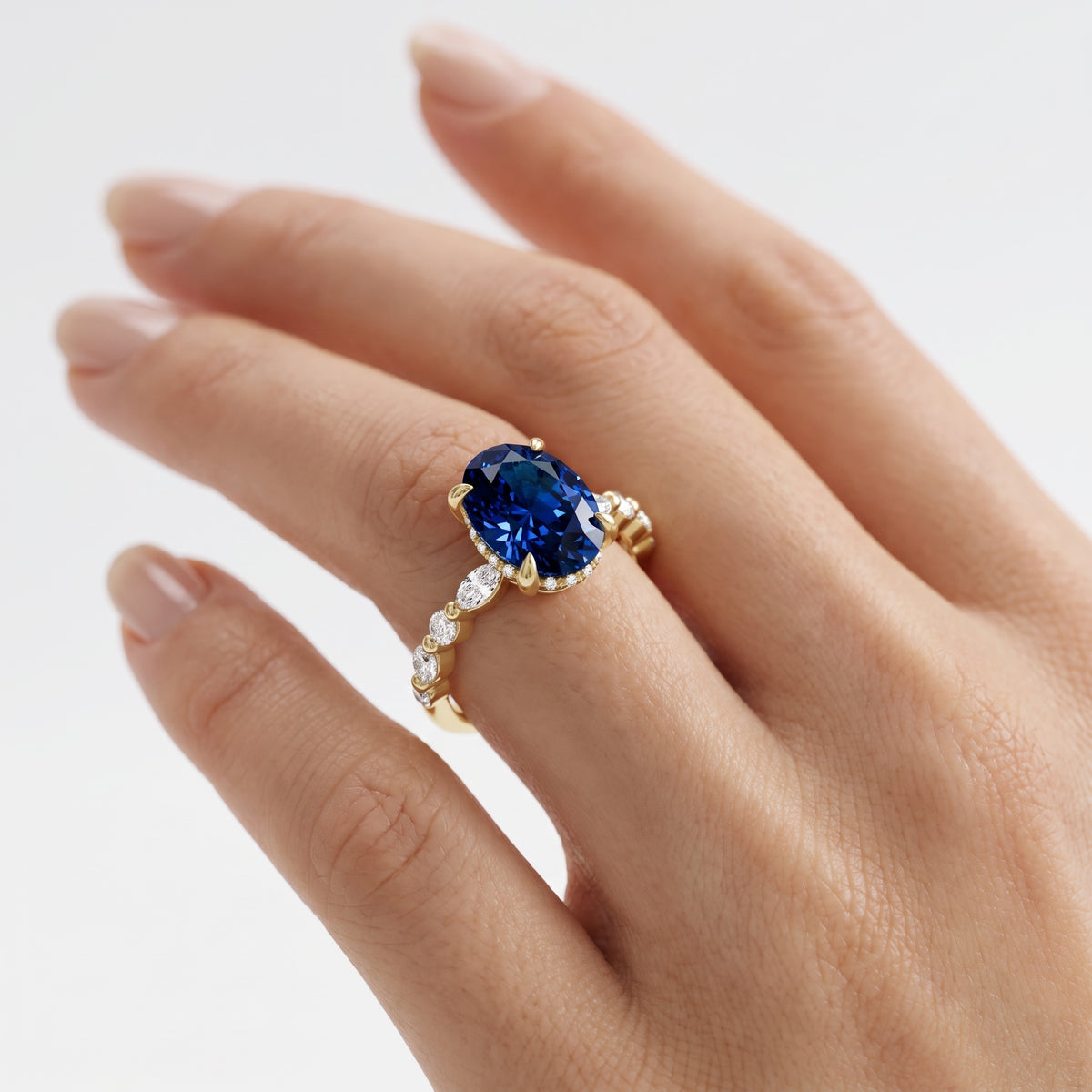 _lifestyle_image@SKU:RG736-NCSO03000004Y #metal_14k-yellow-gold+origin_lab-created