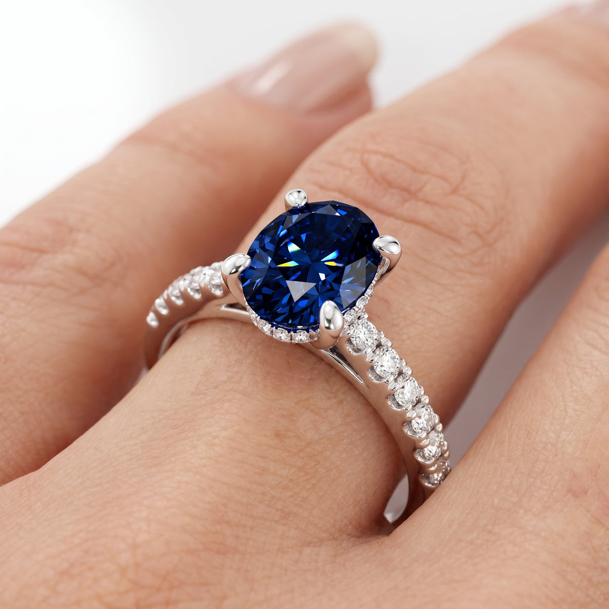 _lifestyle_image@SKU:RG930-NCSO0200000PL #metal_platinum+origin_lab-created