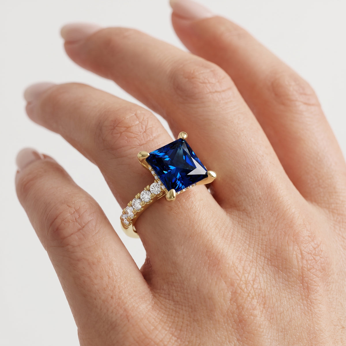 _lifestyle_image@SKU:RG930-NCSP03000004Y #metal_14k-yellow-gold+origin_lab-created