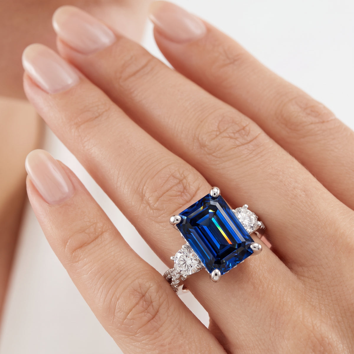 _lifestyle_image@SKU:RG948-LCSE0300000DW #metal_silver+origin_lab-created