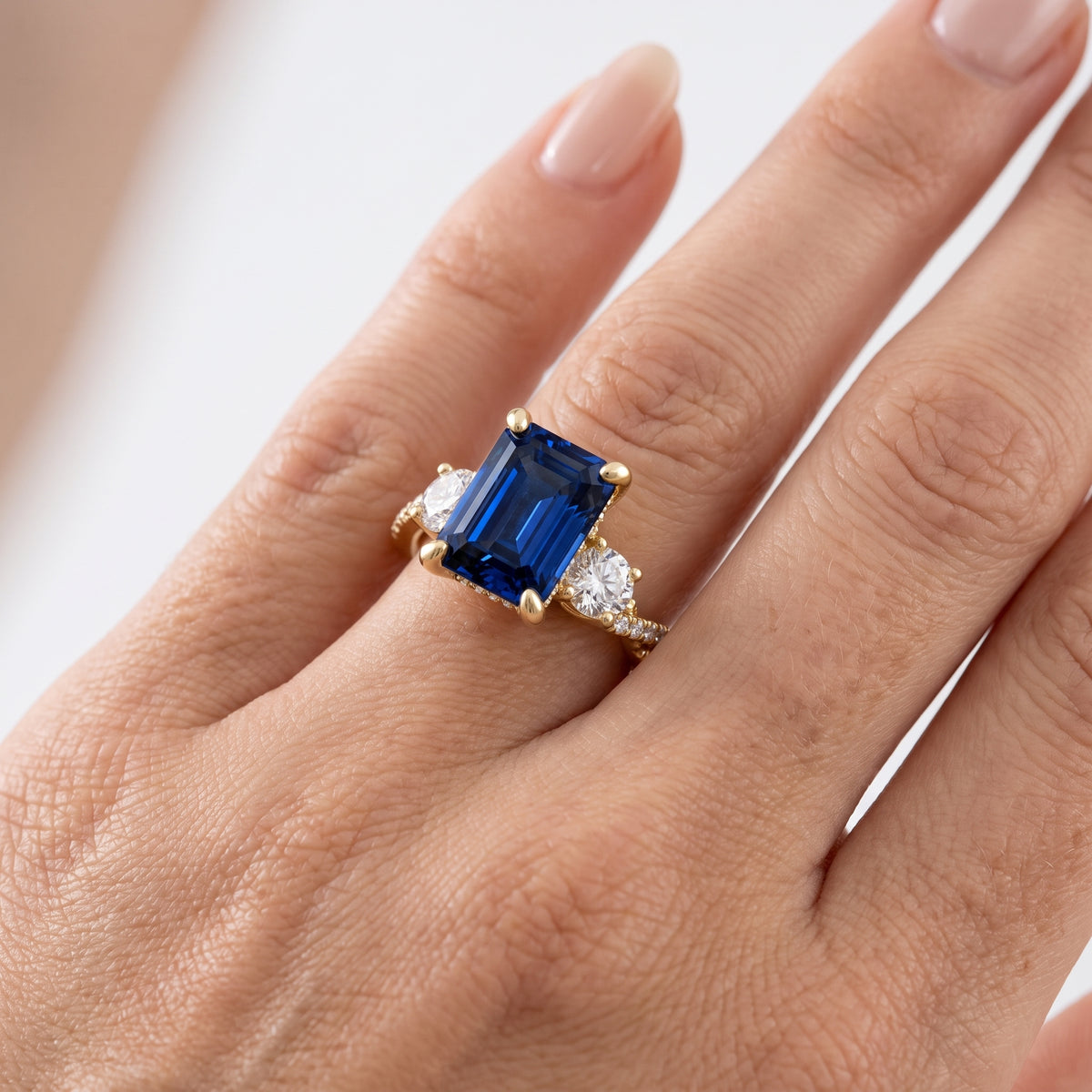 _lifestyle_image@SKU:RG948-NCSE03000004Y #metal_14k-yellow-gold+origin_lab-created