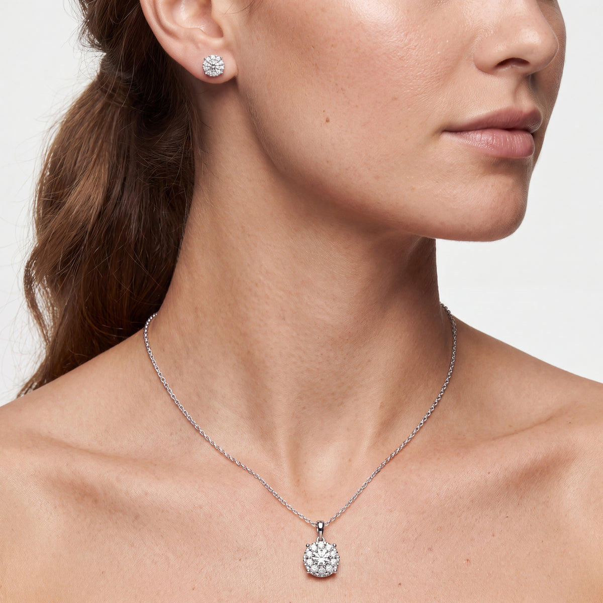 _roll_image@SKU:SET-3757-LADR-DW-MODEL #metal_silver+origin_lab-grown+quality_g-si
