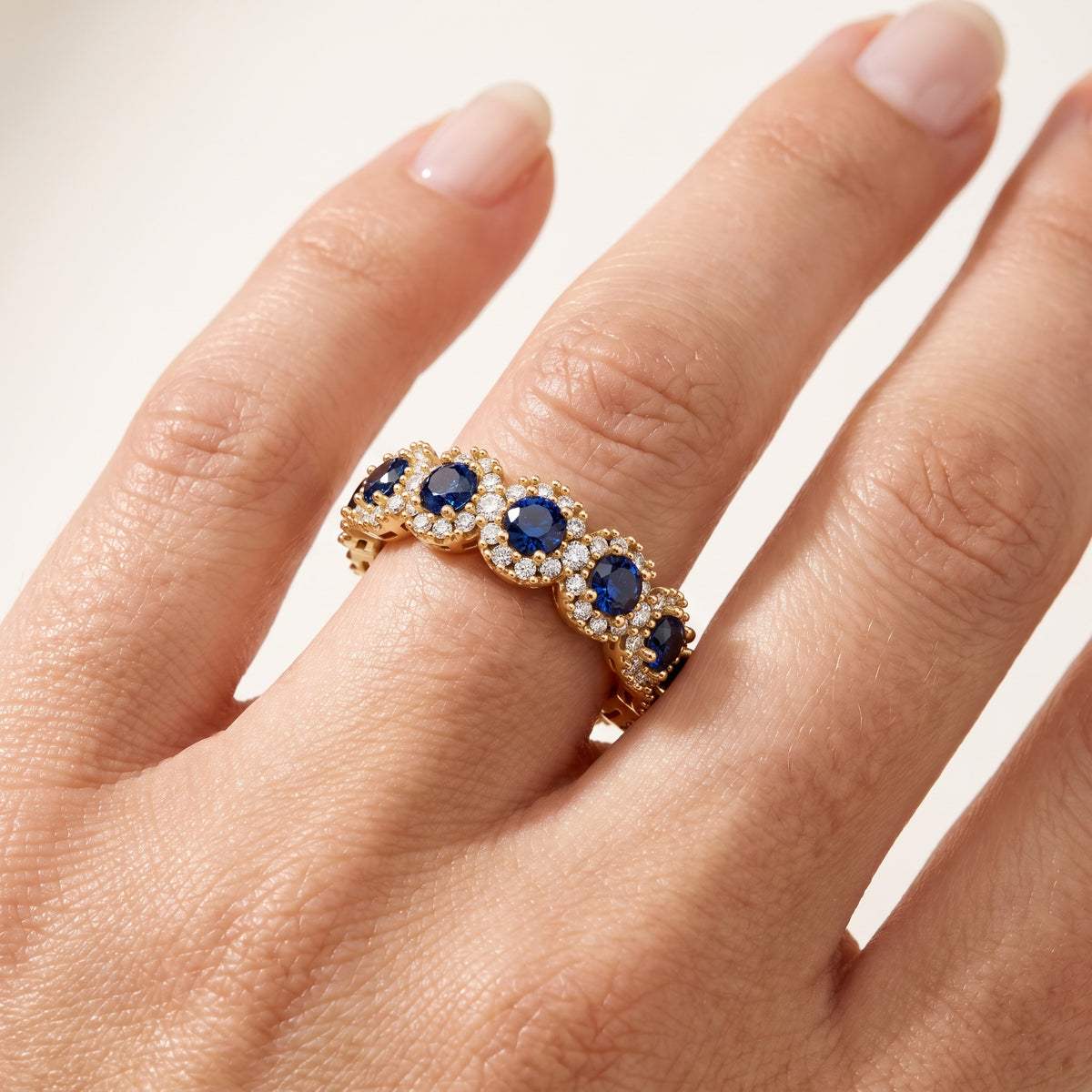 _lifestyle_image@SKU:TG403-NGSR02950004Y #metal_14k-yellow-gold+origin_lab-created
