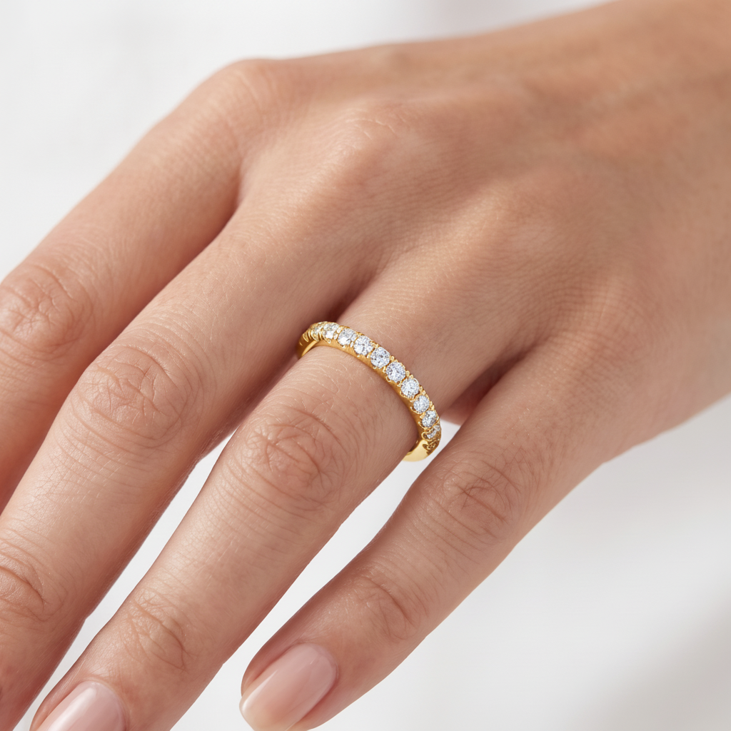 _lifestyle_image@SKU:W0298-NADR00250004Y #metal_14k-yellow-gold+origin_lab-grown+quality_ef-vs2+