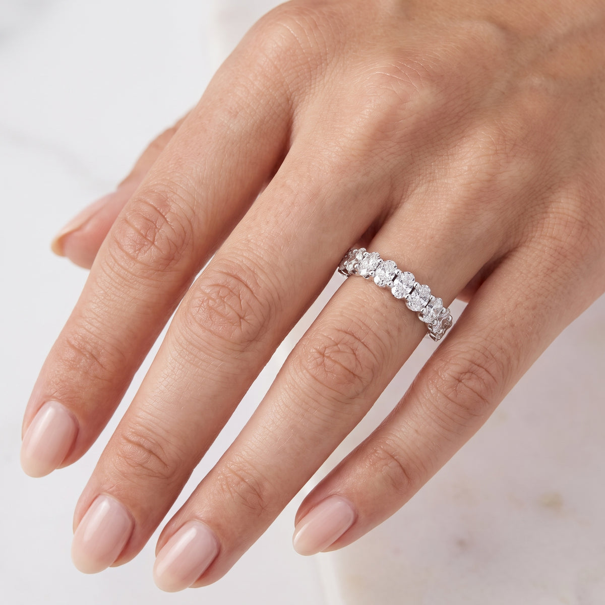 _lifestyle_image@SKU:W3533-NADO01060004W #metal_14k-white-gold+origin_lab-grown+quality_ef-vs2+