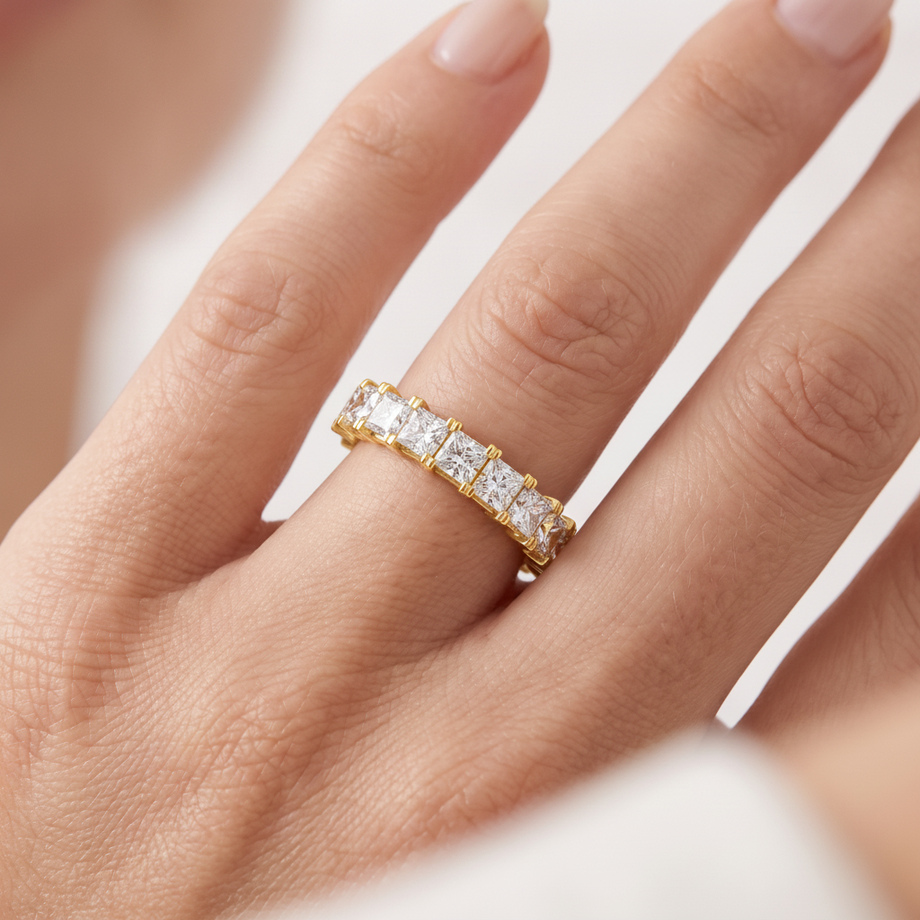 _lifestyle_image@SKU:W3541-NADP02030004Y #metal_14k-yellow-gold+origin_lab-grown+quality_ef-vs2+