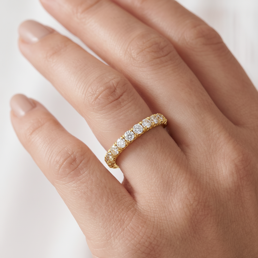 _lifestyle_image@SKU:W5118-NADR00340004Y #metal_14k-yellow-gold+origin_lab-grown+quality_ef-vs2+