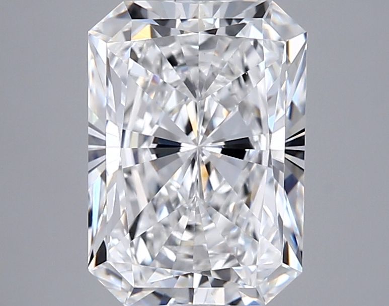 _roll_image@ #carat-weight_3+shape_radiant+quality_ef-vs2