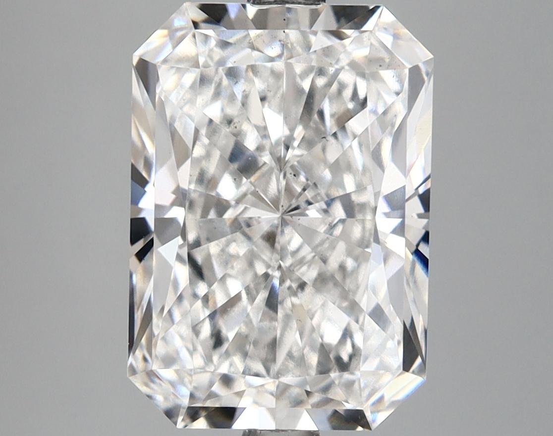 4.53 Carat Radiant Shaped Ideal Cut SI1 IGI Certified Lab Grown Diamond
