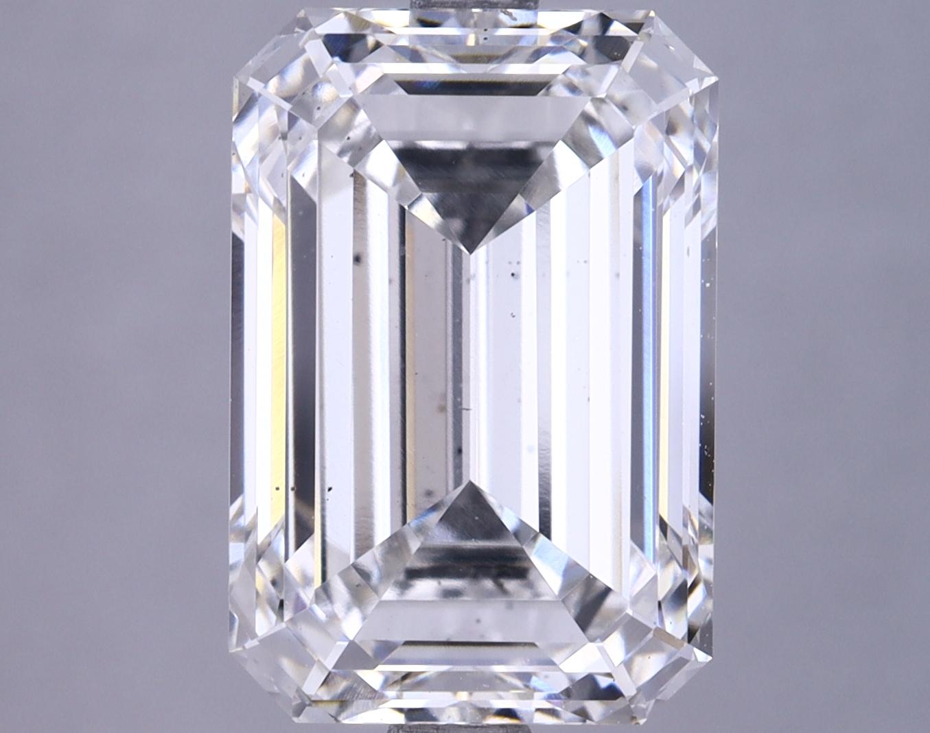 4.73 Carat Emerald Shaped Ideal Cut VS2 IGI Certified Lab Grown Diamond