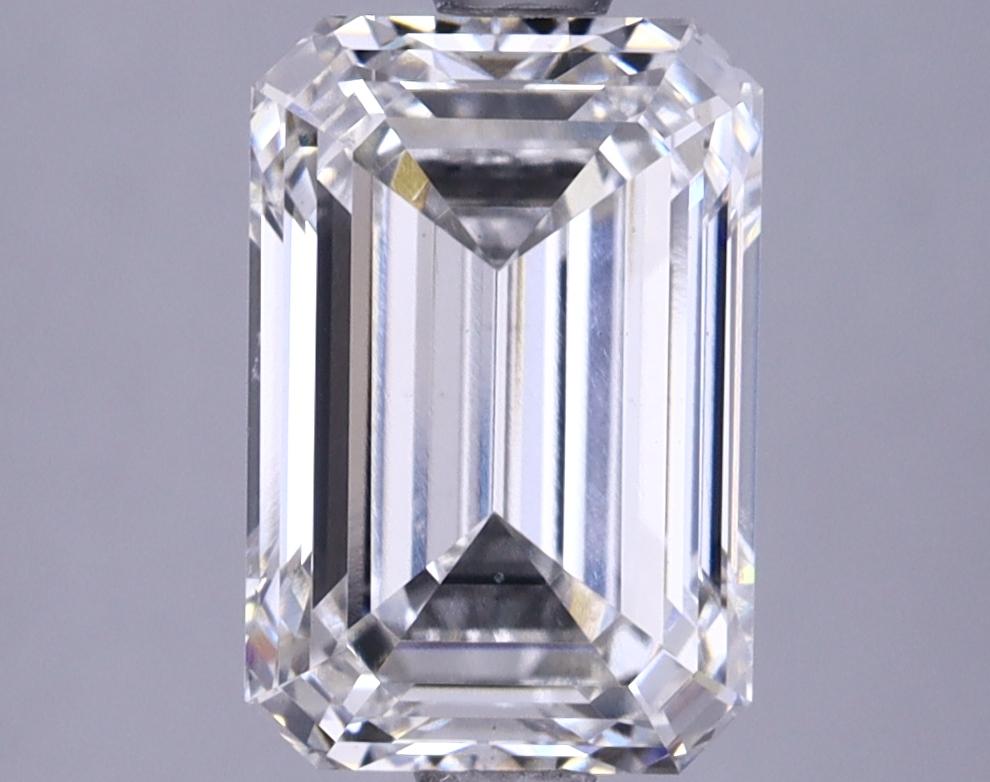 2.61 Carat Emerald Shaped Ideal Cut VS2 IGI Certified Lab Grown Diamond