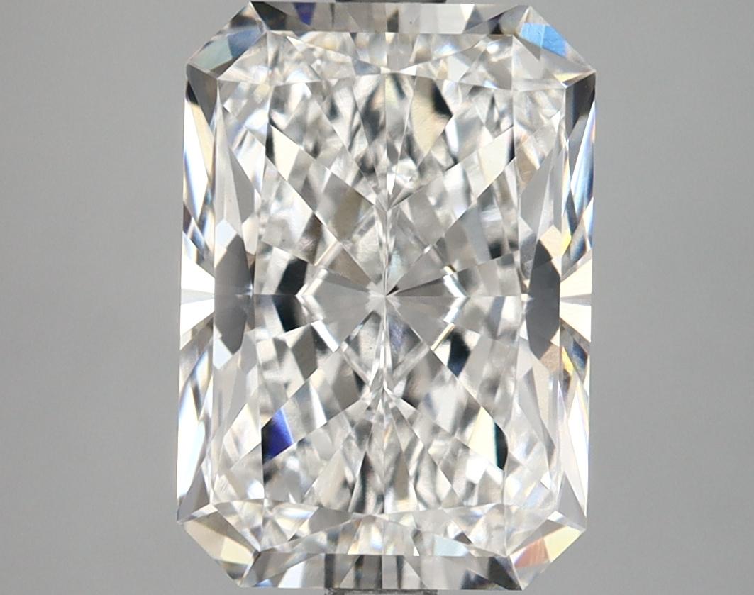 4.15 Carat Radiant Shaped Ideal Cut VVS2 IGI Certified Lab Grown Diamond