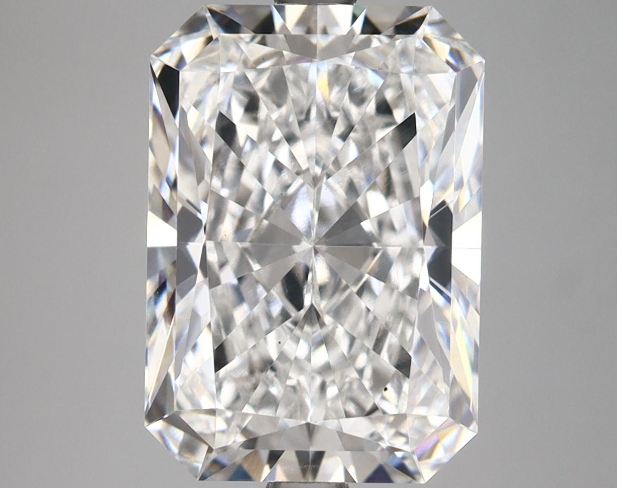 5.57 Carat Radiant Shaped Ideal Cut VS1 IGI Certified Lab Grown Diamond